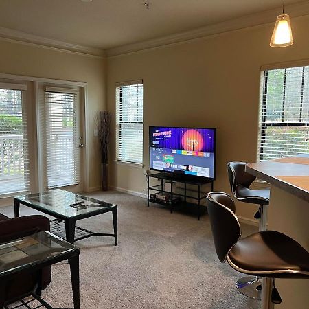 Two 2 Tango - Sleeps 4 "Romantic Get Away Or Business" Close To Everywhere You Want To Be! Instant Booking Available Apartment Charlotte Exterior photo