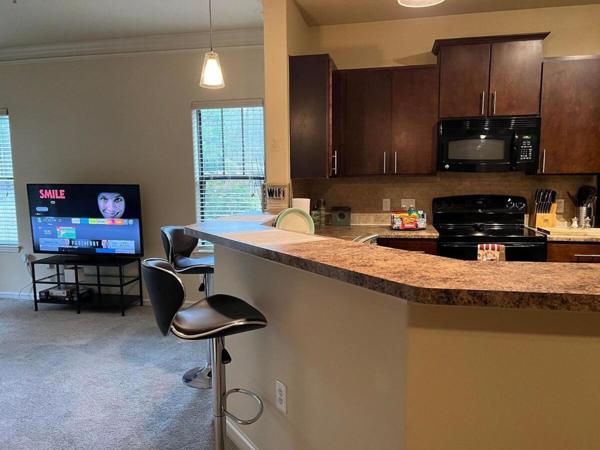 Two 2 Tango - Sleeps 4 "Romantic Get Away Or Business" Close To Everywhere You Want To Be! Instant Booking Available Apartment Charlotte Exterior photo