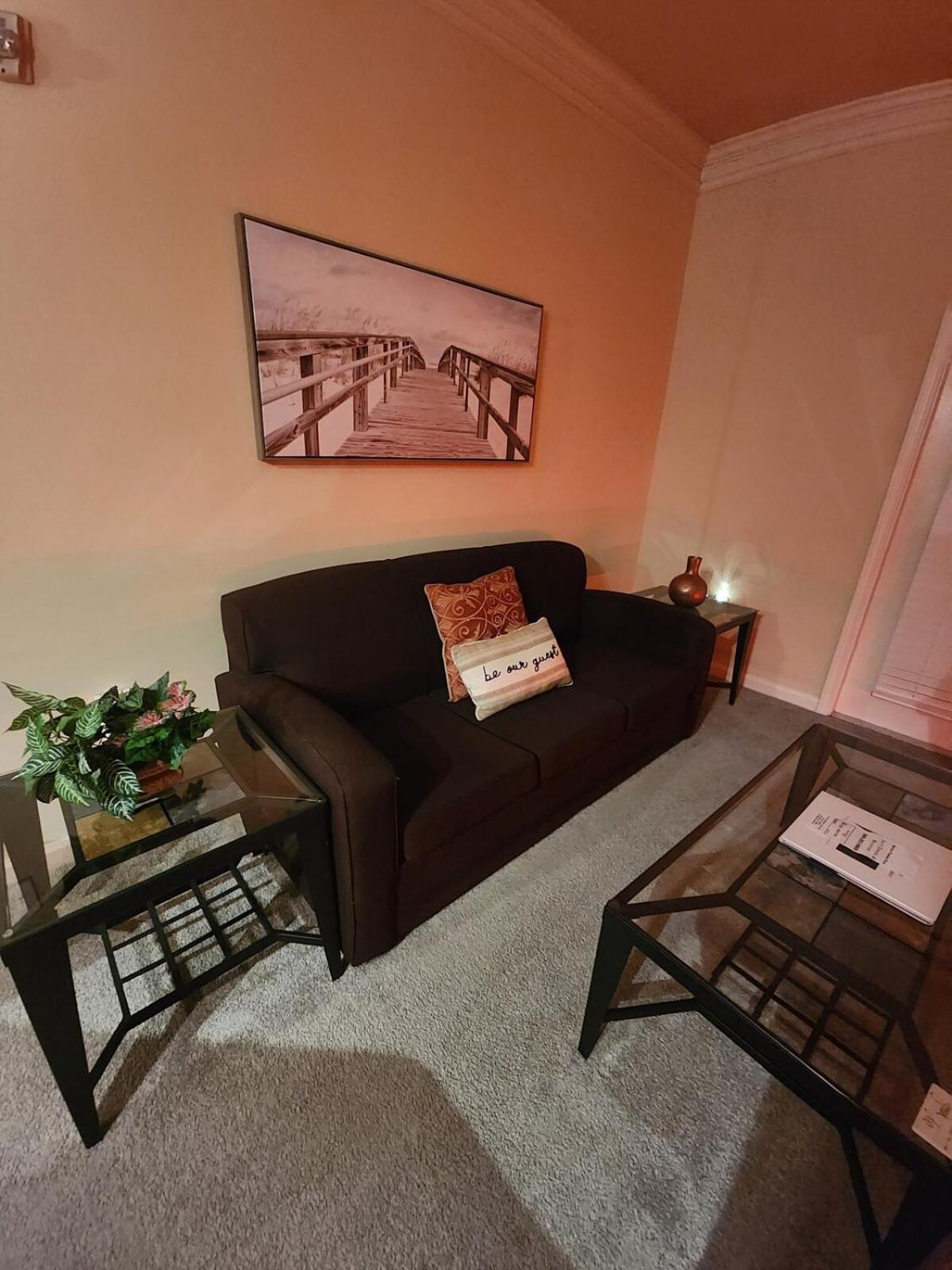 Two 2 Tango - Sleeps 4 "Romantic Get Away Or Business" Close To Everywhere You Want To Be! Instant Booking Available Apartment Charlotte Exterior photo