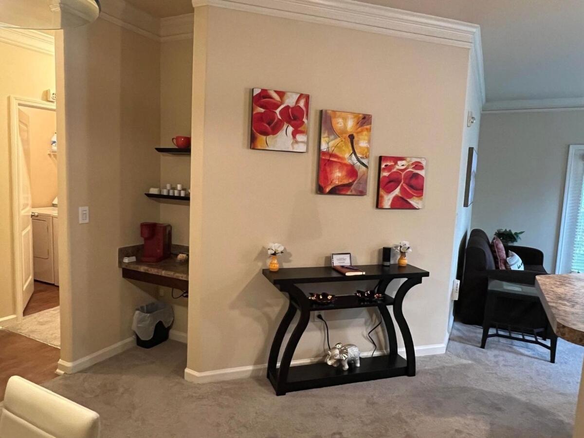 Two 2 Tango - Sleeps 4 "Romantic Get Away Or Business" Close To Everywhere You Want To Be! Instant Booking Available Apartment Charlotte Exterior photo