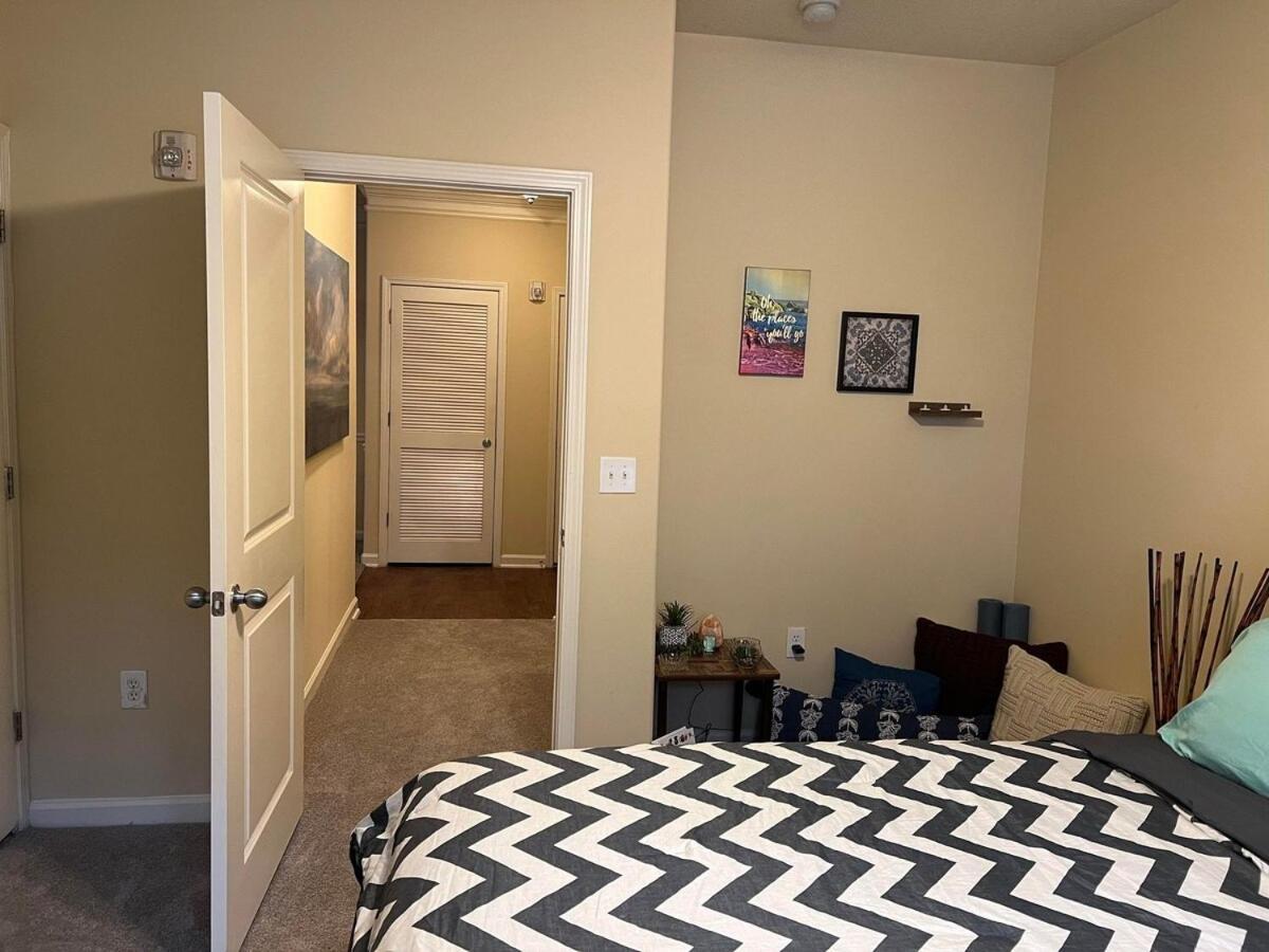 Two 2 Tango - Sleeps 4 "Romantic Get Away Or Business" Close To Everywhere You Want To Be! Instant Booking Available Apartment Charlotte Exterior photo